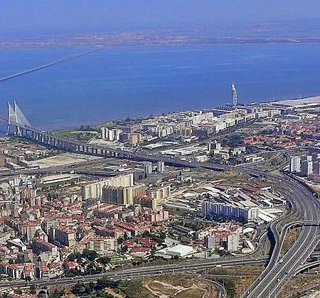 בית נופש Local Familia Coelho *